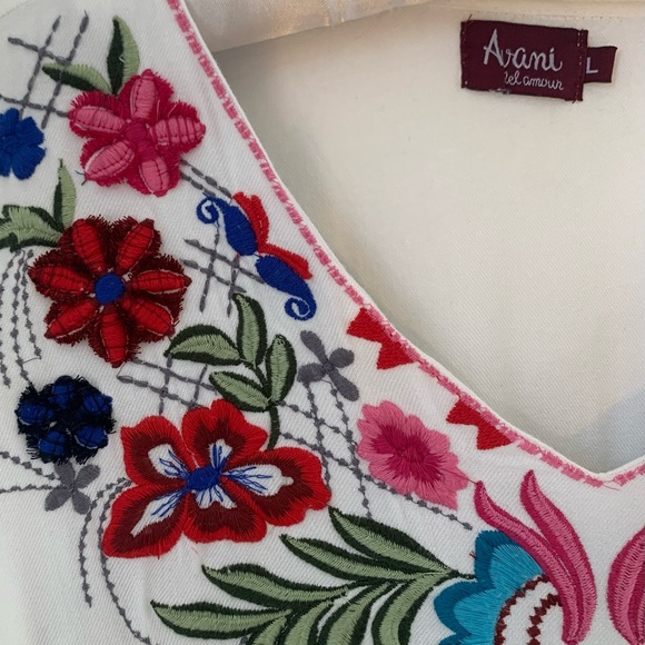 Avani Del Amour Gypsy Embroidery Boho Tunic - Picture 7 of 9